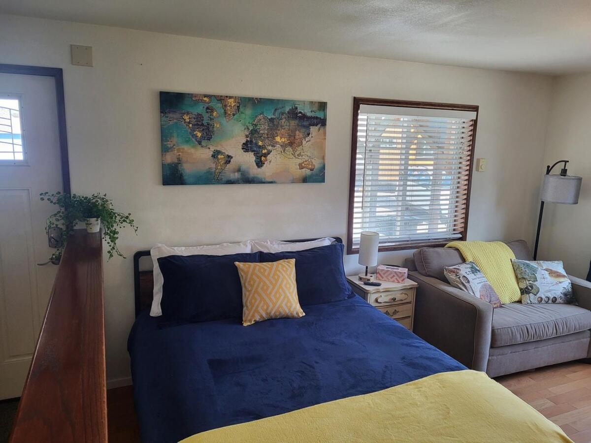 Apartment Comfortable #1 Across The Street From The